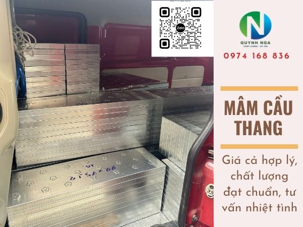 mâm cầu thang bậc cầu thang sắt tại Hồ Chí Minh